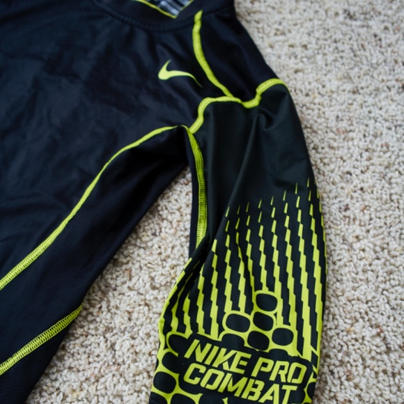 Nike Pro Combat half-sleeve - Picture 2 of 4